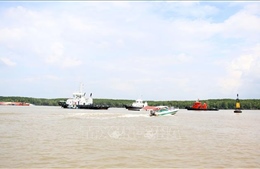 Vụ chìm tàu trên sông Lòng Tàu: Dự kiến 25/11 sẽ thông một chiều luồng Sài Gòn - Vũng Tàu