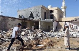 Nhà máy bánh kẹo ở Libya trúng tên lửa, ít nhất 42 người thương vong