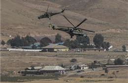 Nga điều trực thăng bảo vệ lực lượng quân cảnh ở miền Bắc Syria