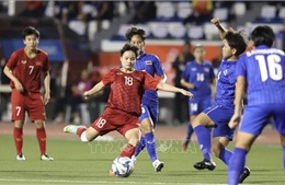 SEA Games 30: Hiệp 1 bất phân thắng bại giữa Đội tuyển nữ Việt Nam và Thái Lan