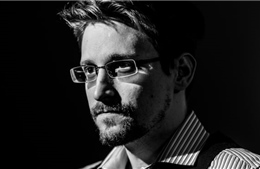 Cựu nhân viên an ninh Mỹ Edward Snowden chuẩn bị xuất bản hồi ký