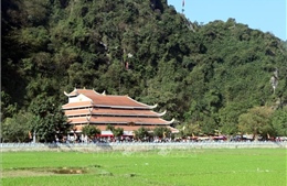 Hàng nghìn khách thập phương tham dự Lễ khai hội Chùa Tiên 