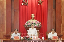  Bộ trưởng Bộ Giáo dục và Đào tạo Phùng Xuân Nhạ làm việc tại Tiền Giang 