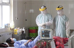 Dịch COVID-19: Quỹ Temasek của Singapore trao tặng 10 máy trợ thở cho Việt Nam