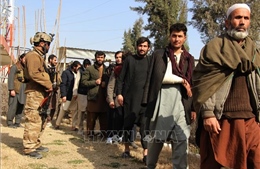 Chính phủ Afghanistan thành lập đoàn đàm phán hòa bình với Taliban