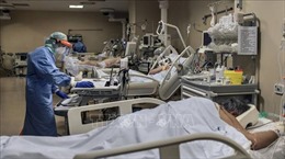 Số người nhập viện do COVID-19 tại bang New York giảm kỷ lục