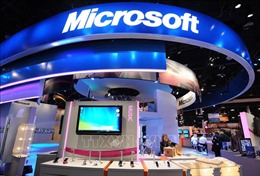 Microsoft tạm đóng hệ thống bán lẻ, chuyển sang kinh doanh trực tuyến
