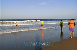 Hai người đuối nước khi tắm biển Sầm Sơn
