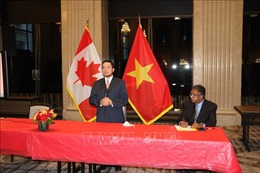 Bạn bè Canada ca ngợi Chủ tịch Hồ Chí Minh và Việt Nam là nguồn cảm hứng với nhân dân thế giới
