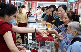 Vàng tiếp tục được xem là sự lựa chọn trú ẩn an toàn