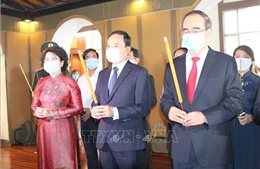 Lãnh đạo TP Hồ Chí Minh dâng hương tưởng niệm Chủ tịch Tôn Đức Thắng