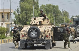 Hơn 300 tù nhân vẫn đang bỏ trốn sau vụ Taliban tấn công nhà tù 
