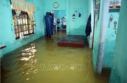 Mưa lớn gây ngập lụt nhiều khu dân cư ở Đà Nẵng