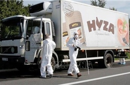 Vấn đề người di cư: Cảnh sát Hungary phát hiện 45 người Syria trên xe tải