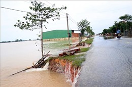 Hệ thống đường giao thông nông thôn Hà Tĩnh sạt lở nghiêm trọng sau lũ lụt