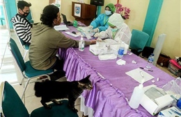 Indonesia và Tunisia sẽ tiêm vaccine miễn phí cho người dân