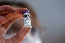 Nga có thể phê chuẩn các loại vaccine ngừa COVID-19 của các hãng dược phẩm nước ngoài