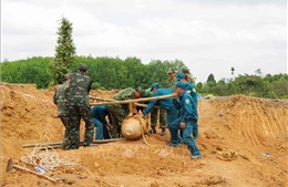 Di dời an toàn quả bom gần 500 kg