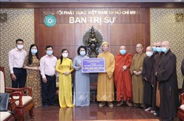 Giáo hội Phật giáo Việt Nam TP Hồ Chí Minh trao đợt đầu kinh phí mua vaccine COVID-19