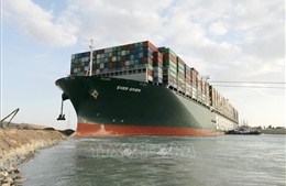 Vụ tàu mắc kẹt ở kênh đào Suez: Công ty chủ quản cam kết giải quyết theo luật quốc tế