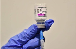 Italy phê duyệt sử dụng vaccine AstraZeneca (Anh) cho người trên 65 tuổi