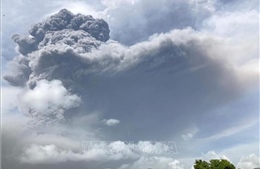 Hơn 16.000 người phải sơ tán do tro bụi từ núi lửa La Soufriere 