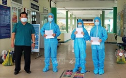 Đà Nẵng: Ba bệnh nhân COVID-19 trong cùng một gia đình được xuất viện