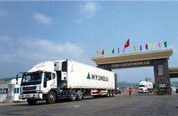 Niêm phong cabin xe vận chuyển hàng hoá xuất nhập khẩu vào Móng Cái