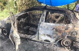 Điều tra vụ người chết chưa rõ tung tích trên xe taxi cháy trơ khung 