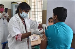 Thủ tướng Ấn Độ khẳng định vaccine ngừa COVID-19 là &#39;tấm khiên an toàn&#39;