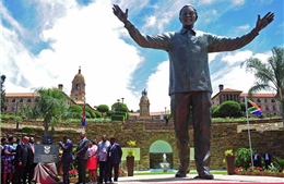 Câu chuyện về bức tượng đồng Nelson Mandela lớn nhất thế giới