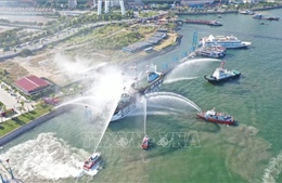 Quảng Ninh: Diễn tập phương án phòng cháy, chữa cháy cho tàu du lịch
