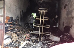 Cháy cửa hàng bán tạp hóa ở Hải Phòng làm hai vợ chồng tử vong