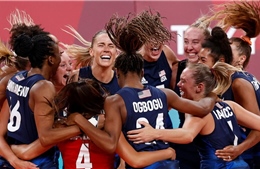Olympic Tokyo 2020: Vượt qua Serbia, tuyển bóng chuyền nữ của Mỹ vào chung kết
