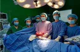 BV Đà Nẵng phẫu thuật loại bỏ thành công khối u trung thất chèn ép tim
