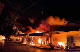 Hỏa hoạn thiêu rụi nhiều gian hàng tại chợ Núi Đèo, Hải Phòng