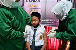 Indonesia lên kế hoạch tiêm vaccine ngừa COVID-19 cho trẻ em 6-11 tuổi tại trường học
