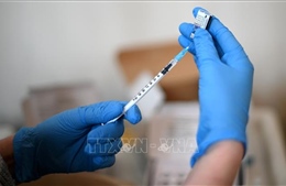 WHO khuyến nghị tạm thời tiêm kết hợp các loại vaccine ngừa COVID-19 