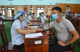 Tỷ lệ bao phủ vaccine COVID-19 ở Đắk Nông đạt gần 98%