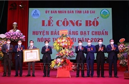 Lào Cai công bố huyện đầu tiên đạt chuẩn nông thôn mới
