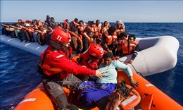 Gần 100 người thiệt mạng do lật thuyền trên biển Địa Trung Hải 