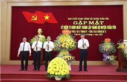 Gặp mặt kỷ niệm 75 năm ngày thành lập Đảng bộ huyện Trấn Yên, Yên Bái