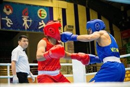 VĐV Boxing Trần Thị Linh thắng VĐV từng đoạt Huy chương Bạc Olympic Tokyo