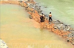 Tiềm ẩn tai nạn đuối nước từ sự mất an toàn tại Dự án kè bờ sông Miện, Hà Giang