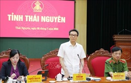 Phó Thủ tướng Vũ Đức Đam kiểm tra việc thực hiện chuyển đổi số tại Thái Nguyên