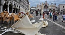 Mưa bão hoành hành tại Áo, Italy, Pháp gây nhiều thiệt hại về người và tài sản