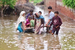 Thủ tướng Pakistan kêu gọi cộng đồng quốc tế hỗ trợ các nạn nhân lũ lụt