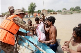 Pakistan triển khai chiến dịch cứu trợ, cứu nạn quy mô lớn do lũ lụt nghiêm trọng