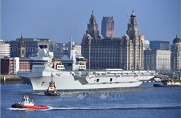 Tàu sân bay HMS Prince of Wales gặp sự cố trên biển