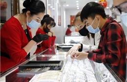 Giá vàng sáng 5/9 diễn biến trái chiều